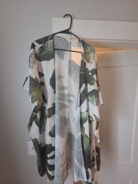 Leaf Print Open Front Kimono - Green & White
